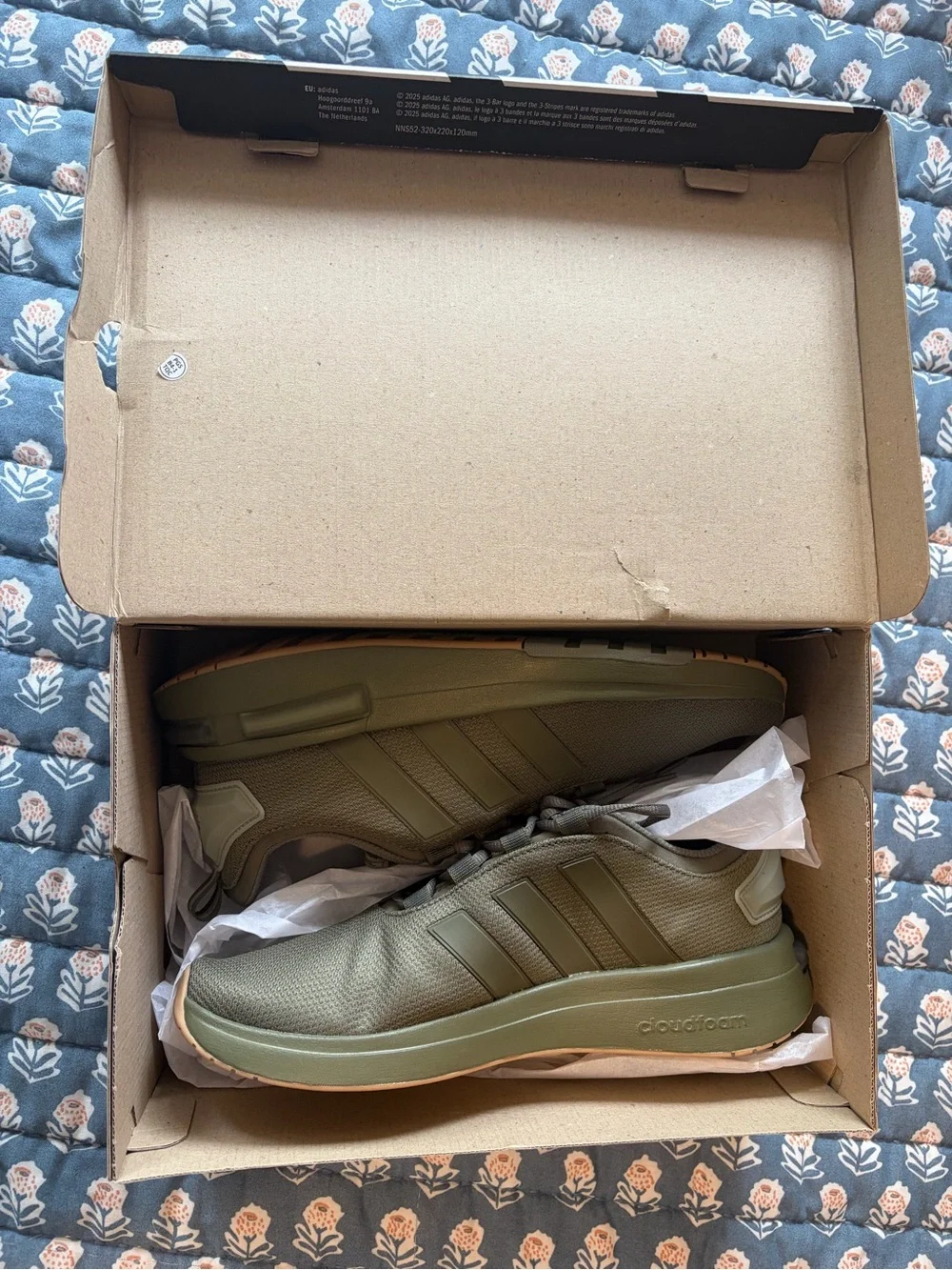 adidas Racer TR23 Sneakers Mens 9.5 NIB Green Cloudfoam Running Shoes